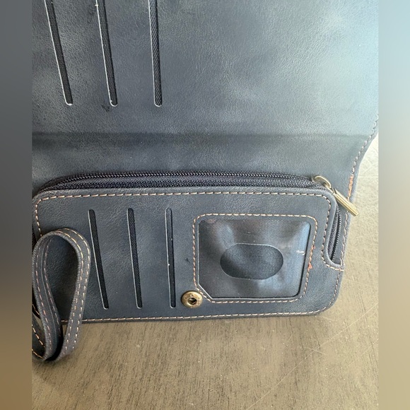 New- IPhone 15 pro wallet/phone case, faux leather brown or black - Picture 4 of 8